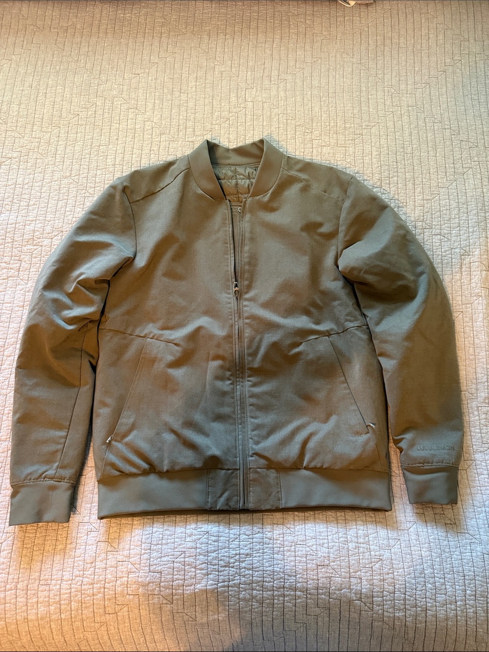 Lululemon Switch Over Bomber Jacket - Men’s Medium - Olive Green